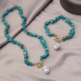 Elegant Set of Natural Stone and Pearl Jewellery