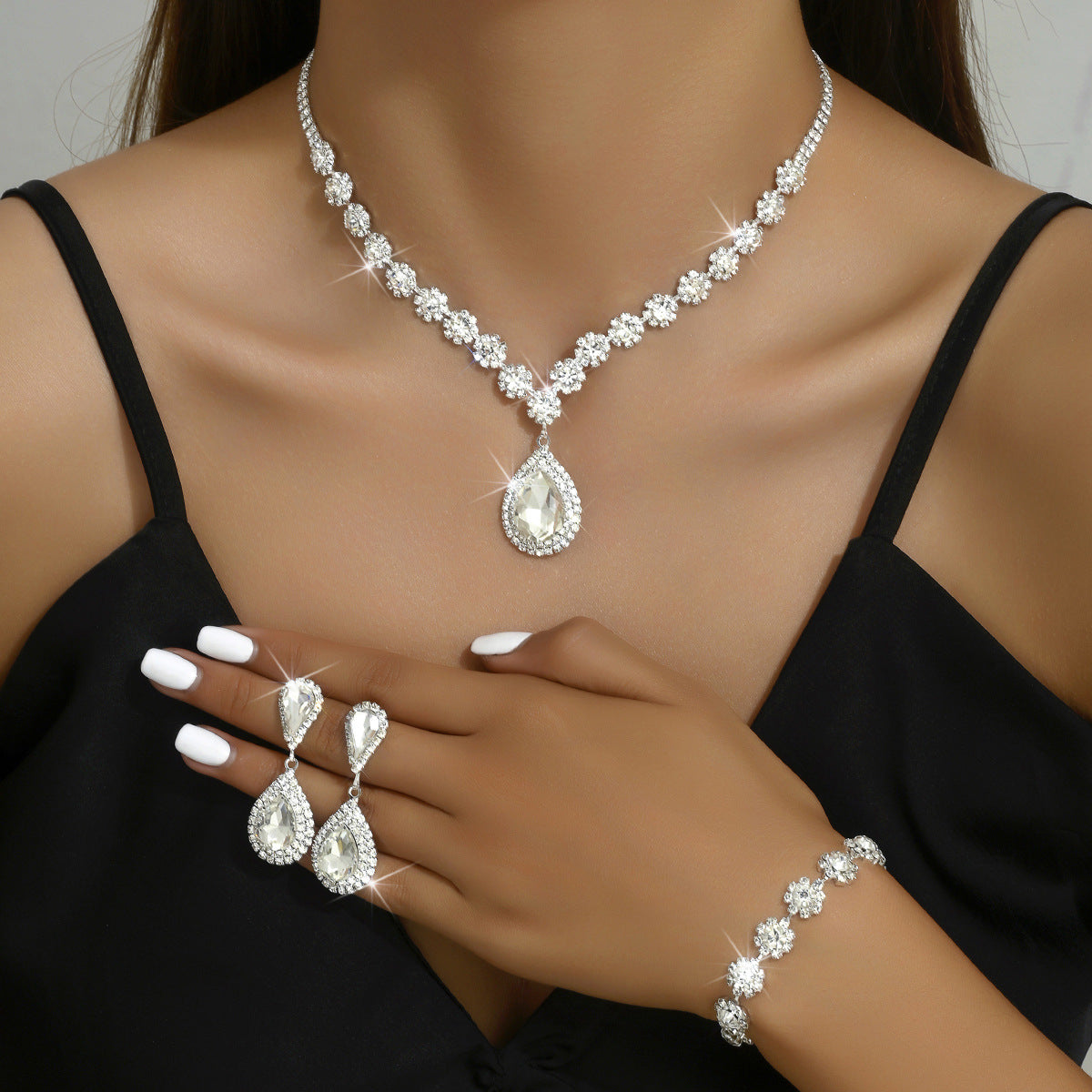 Set of Three Pieces of Bridal Jewellery