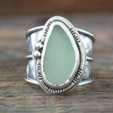 Vintage ring with green moonstone inlay