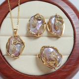 Necklace + Earrings Set with Freshwater Pearls in Gold