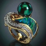 Vintage ring with green zirconia