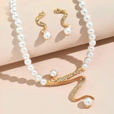 Set of Natural Pearl Necklace and Earrings